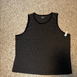 Amazon Essentials Men's Tank Top, Regular-Fit Undershirt